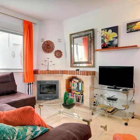 Villa Laurel House *