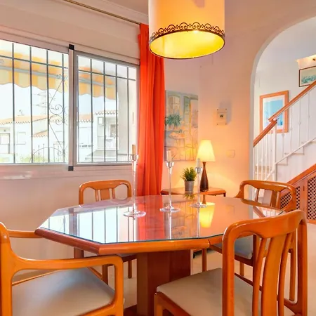 Laurel House Villa