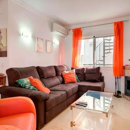 Laurel House Villa *